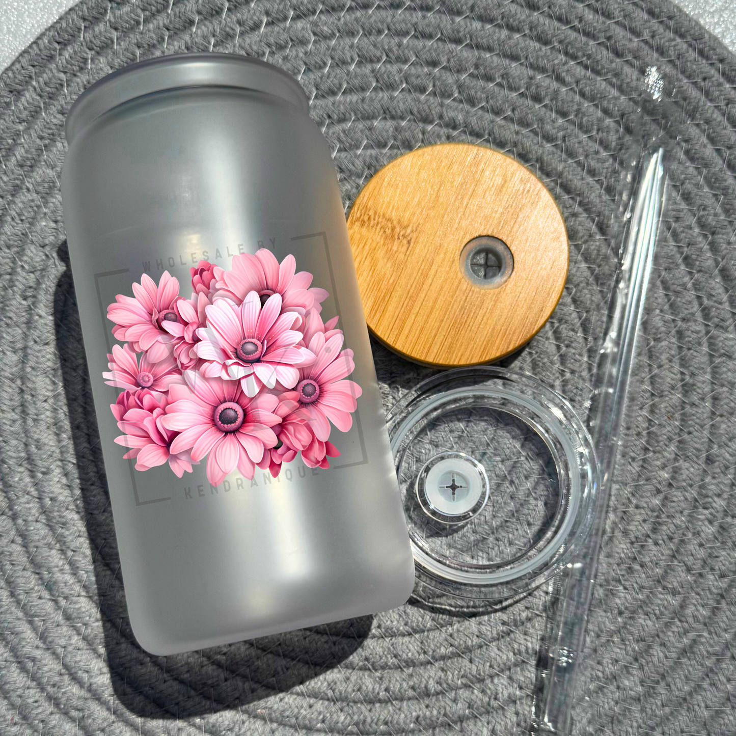 16 oz glass can with bamboo lid and straw-Daisy (UV173)
