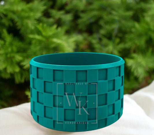 Silicone (Checkered Dark Green) tumbler boot for popular 40 oz tumblers and glass cans